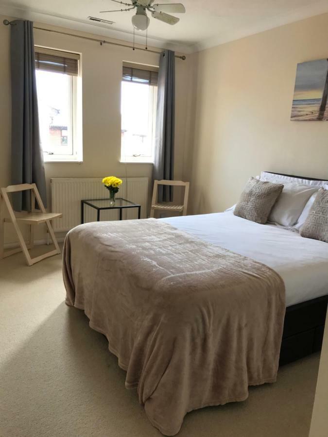 Gunwharf Quays Holiday Homes Portsmouth Esterno foto