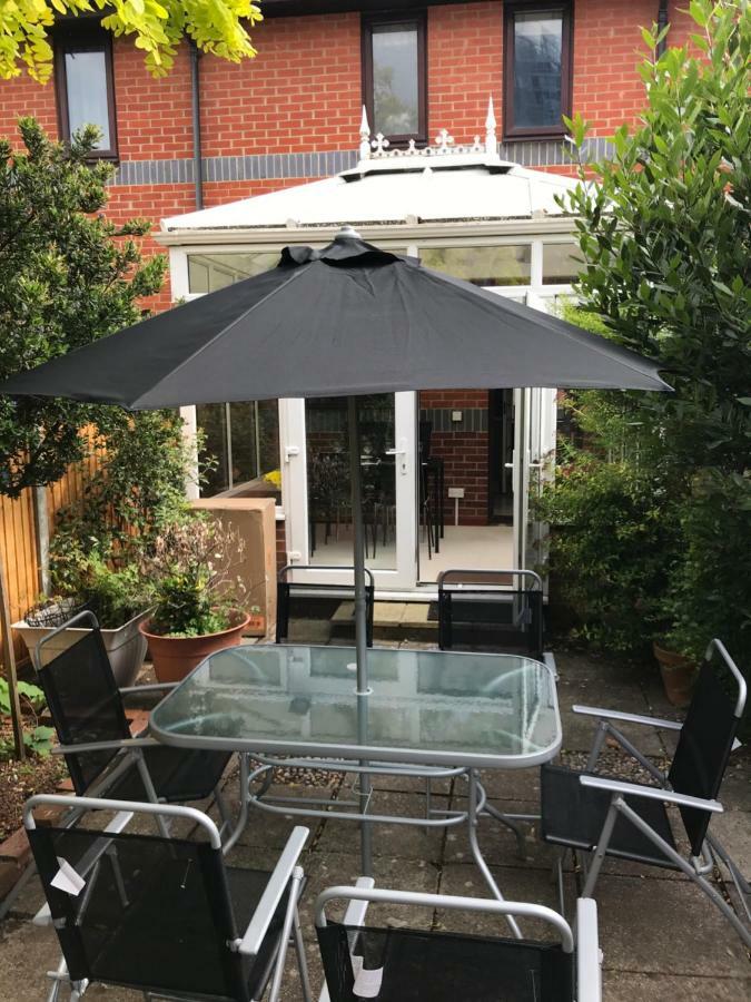 Gunwharf Quays Holiday Homes Portsmouth Esterno foto