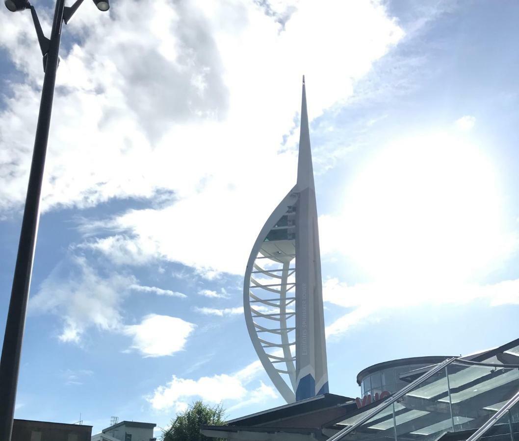 Gunwharf Quays Holiday Homes Portsmouth Esterno foto
